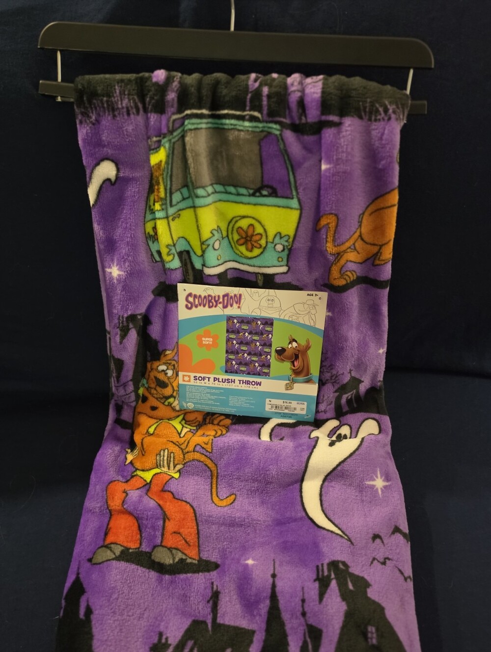 Brand New Scooby Doo Halloweem Blanket